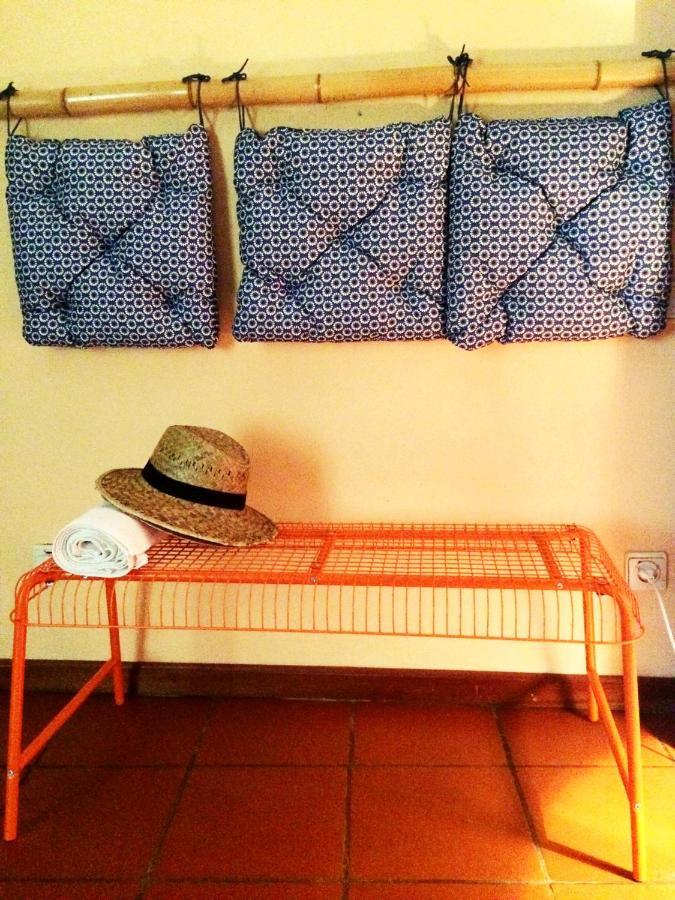 Out Of Town Hostel Castelo de Paiva Buitenkant foto