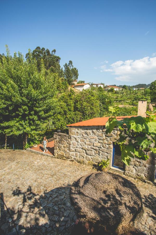 Out Of Town Hostel Castelo de Paiva Buitenkant foto