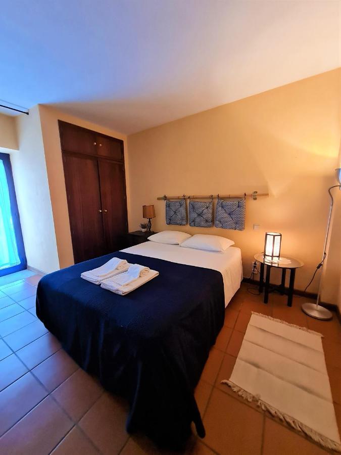 Out Of Town Hostel Castelo de Paiva Buitenkant foto